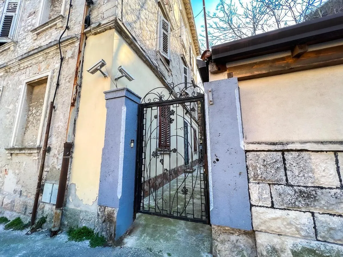 דירות פולה Old Town Center Monte Royal קרואטיה