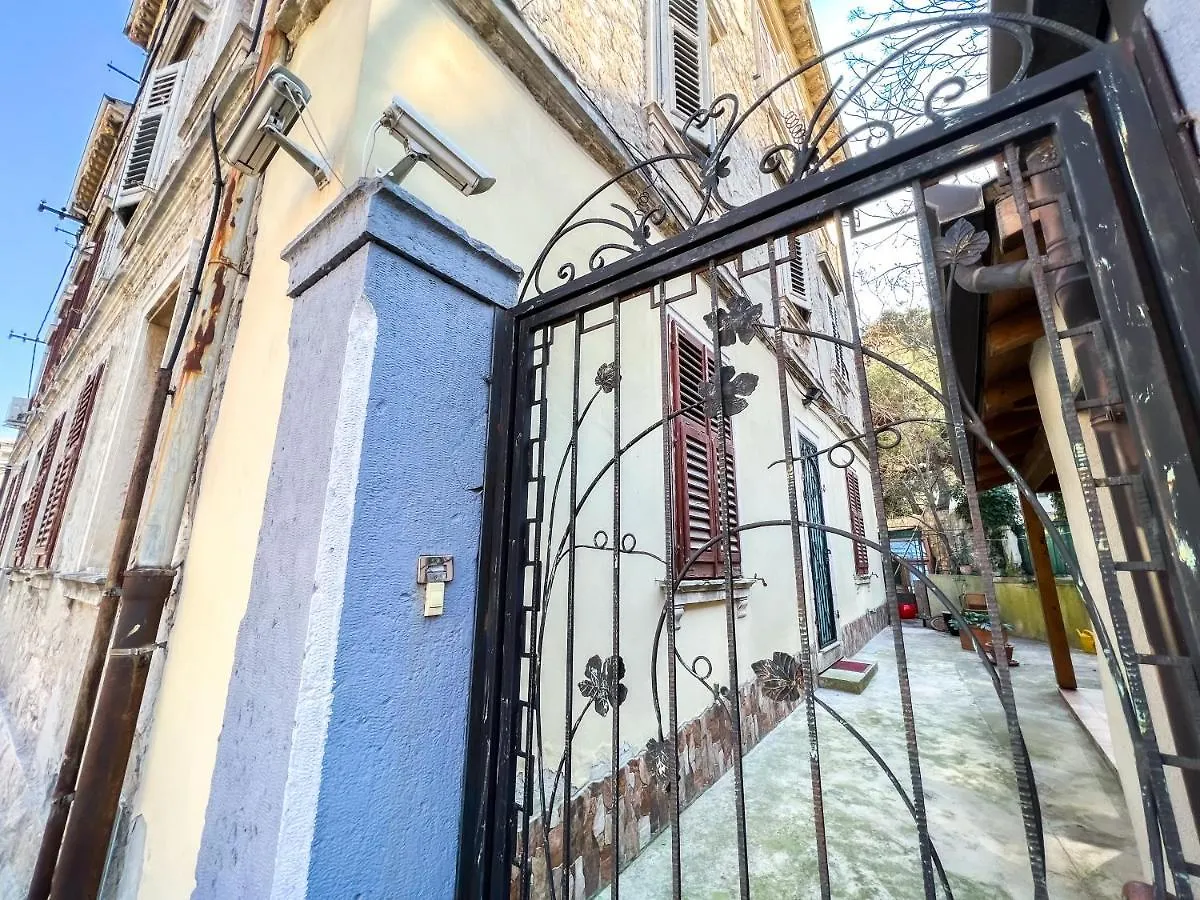 דירות פולה Old Town Center Monte Royal קרואטיה